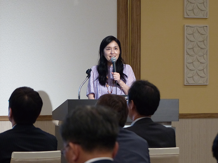 牛窪恵氏による講演