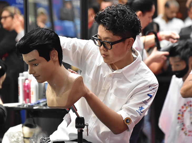 篠田隼選手 ©全国理容連合会